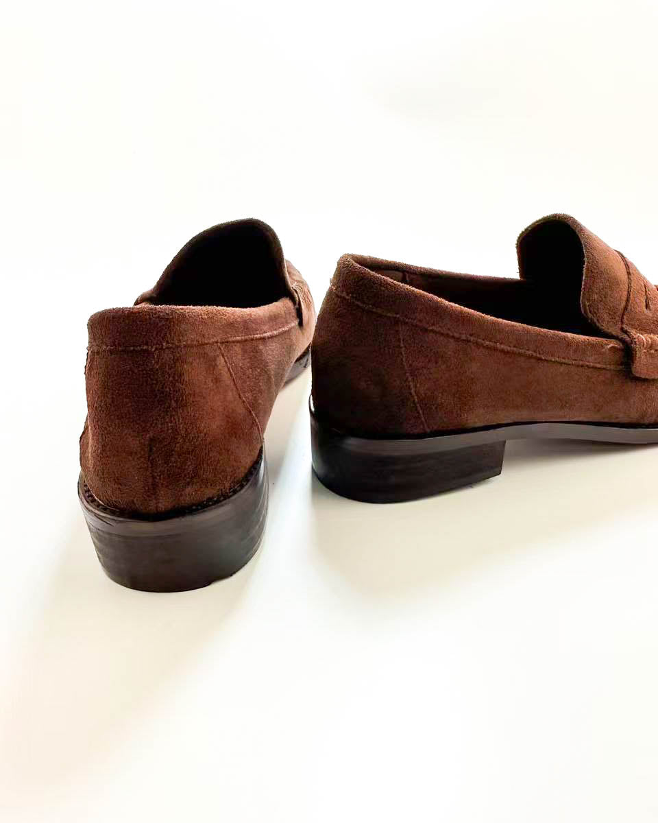 color_brown