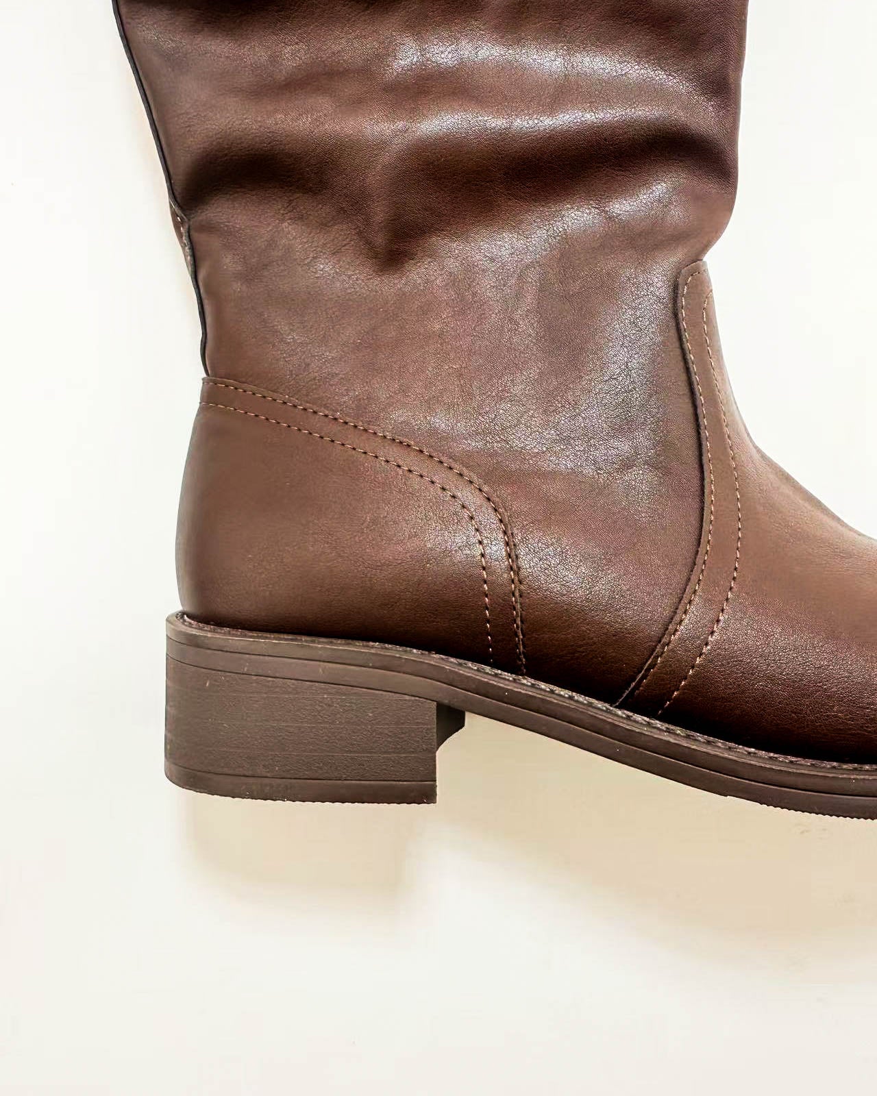 color_brown