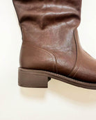 color_brown