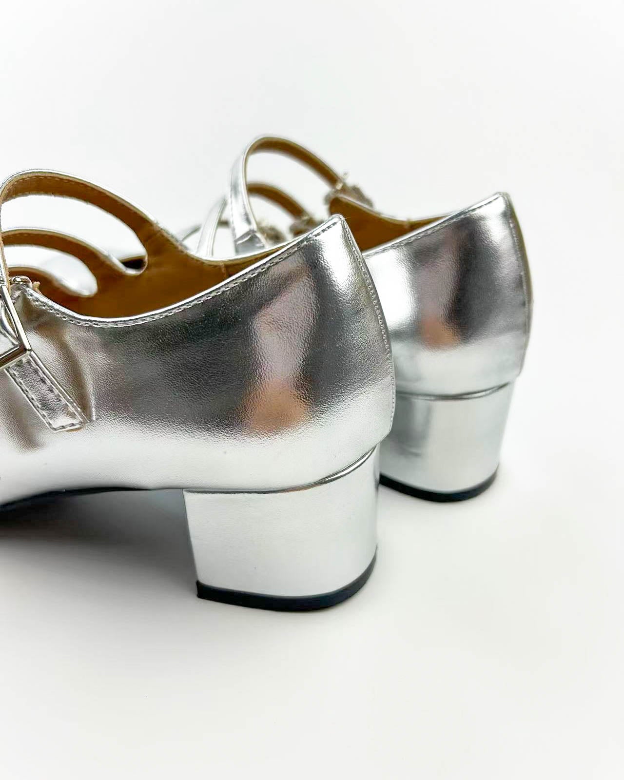 #color_silver