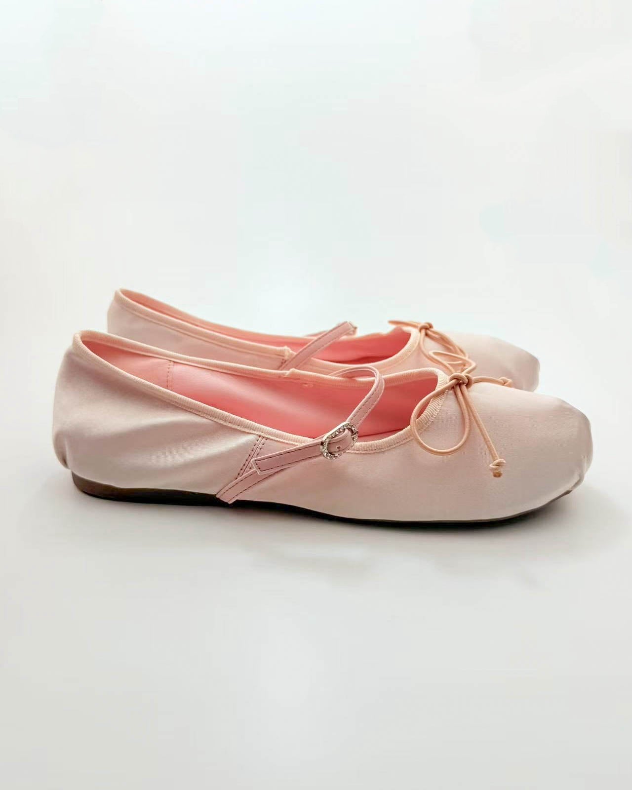 靴 Mary Jane Crystal Ribbon Satin Flats Mary Jane Crystal Ribbon Satin Flats
