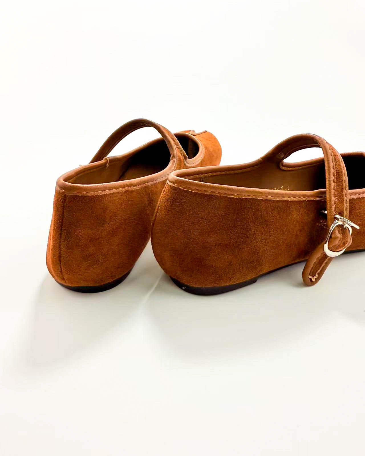 color_brown
