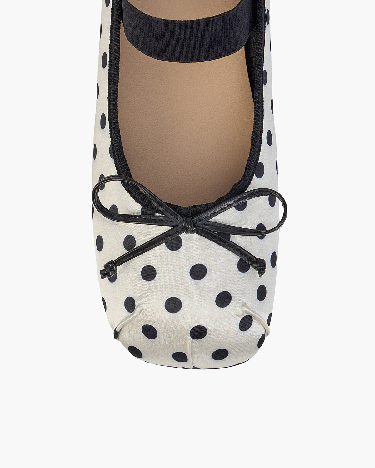 #color_whitepolkadots