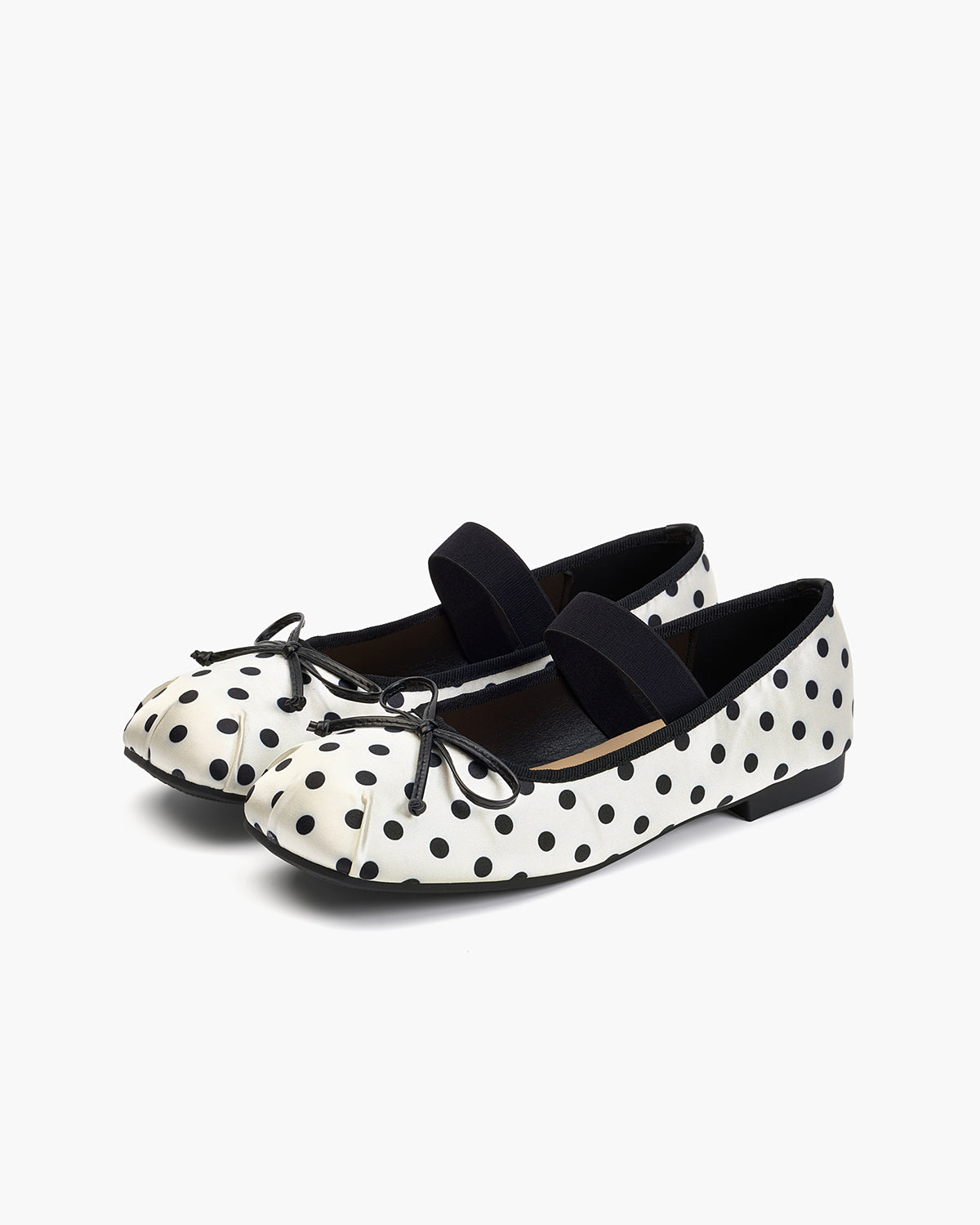 #color_whitepolkadots