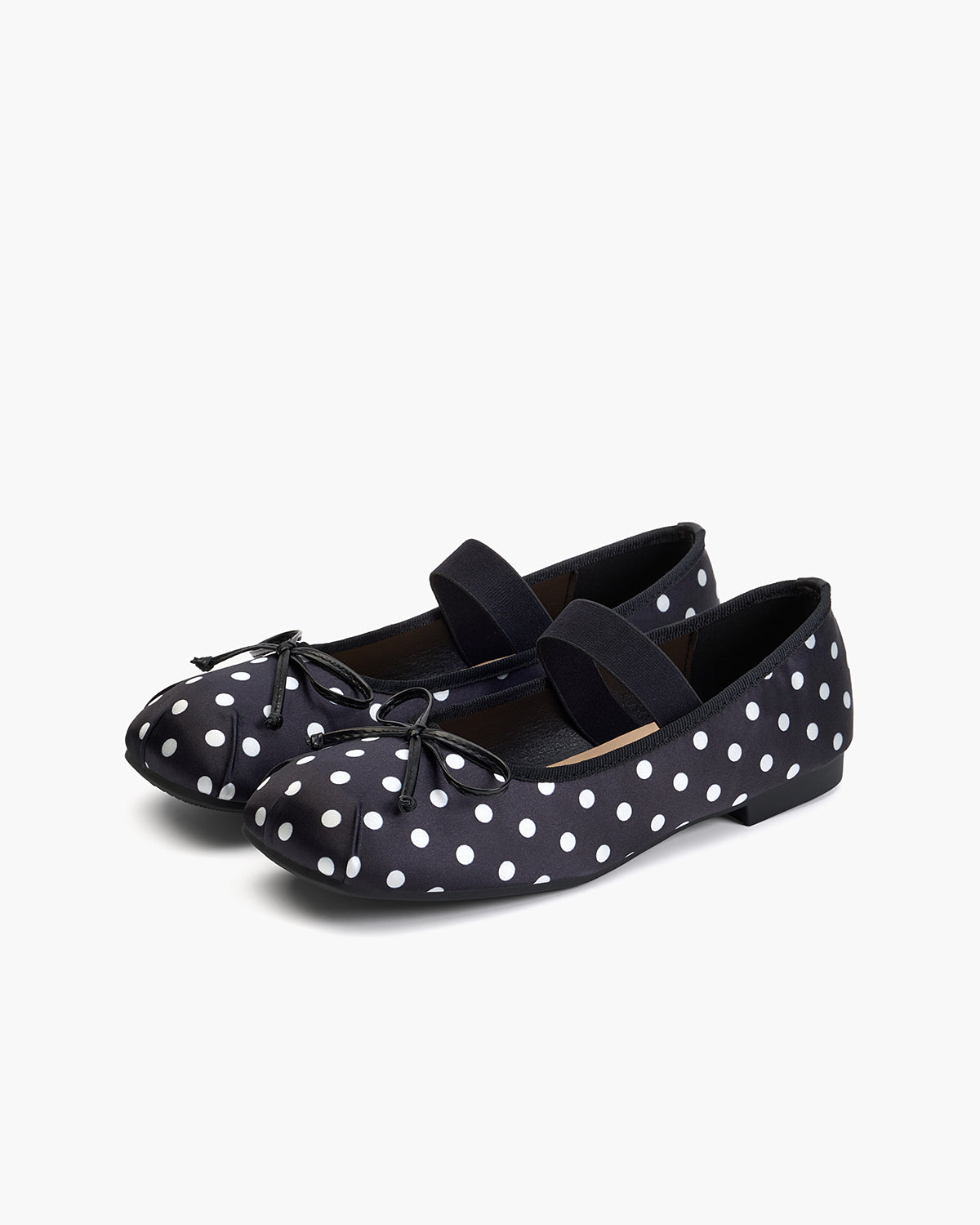 #color_blackpolkadots