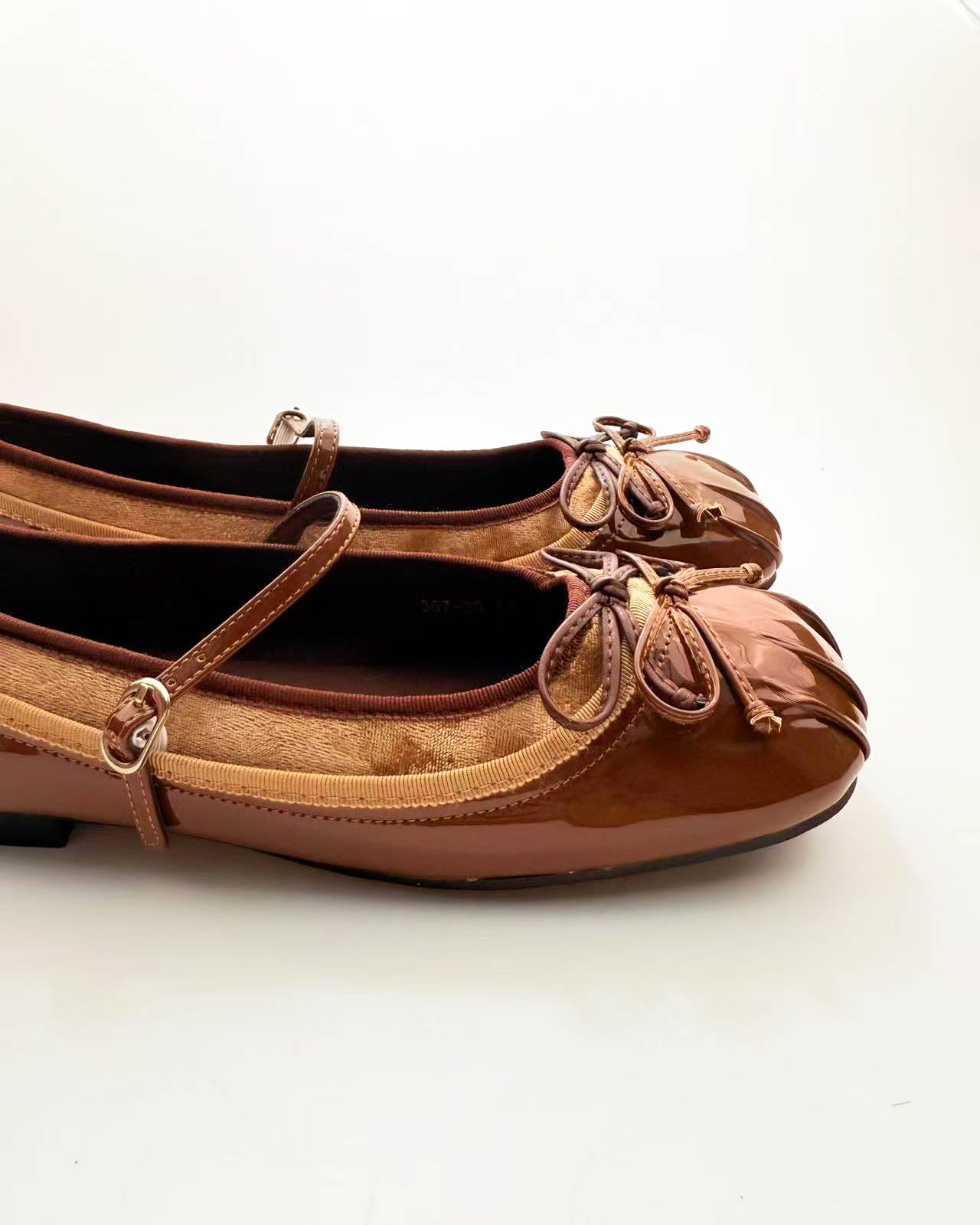 color_brown