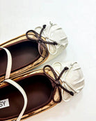 color_beige