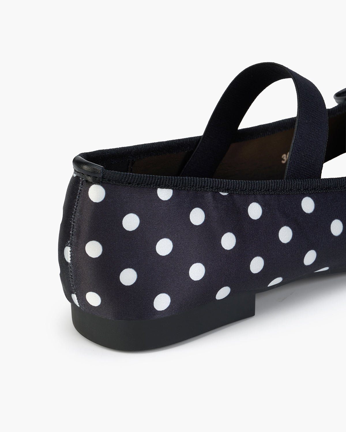 #color_blackpolkadots